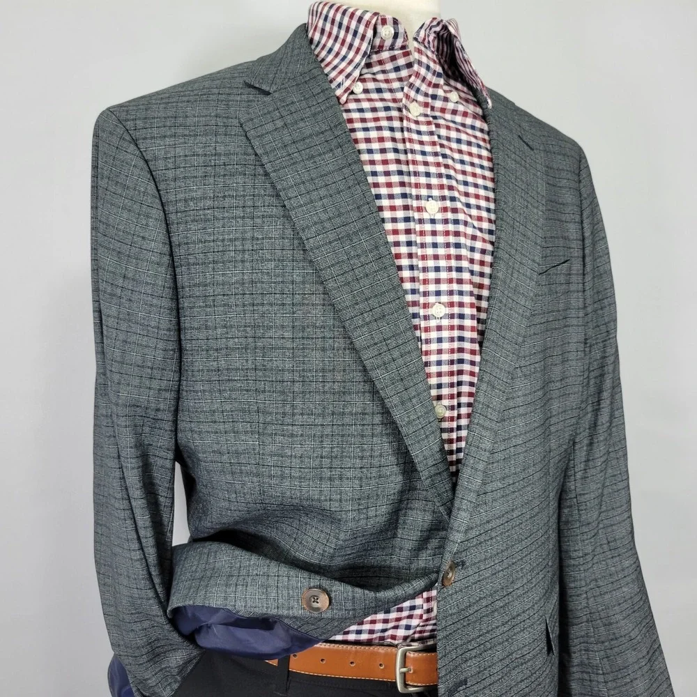 Stafford Men's Sport Coat Blazer Two Button Gray Plaid Seasonal Texture Poly 48R